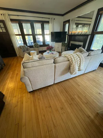 $569,900 | 203 West Geneva Street, Williams Bay, WI 53191