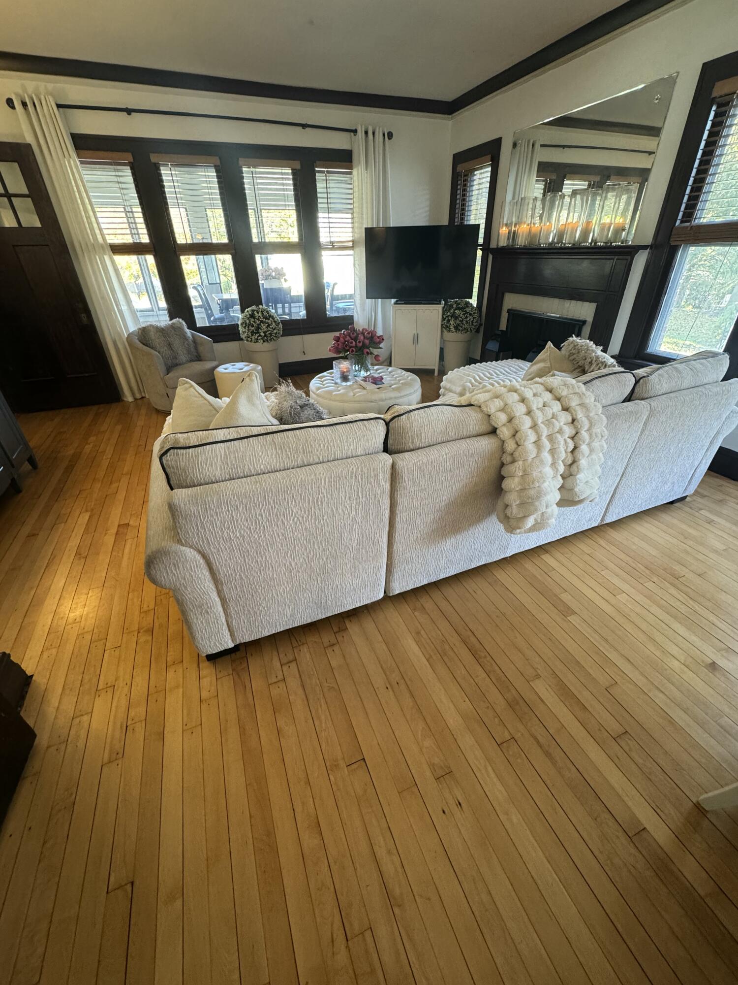 203 West Geneva Street Williams Bay, WI 53191 - Photo 7 of 20 Living Room