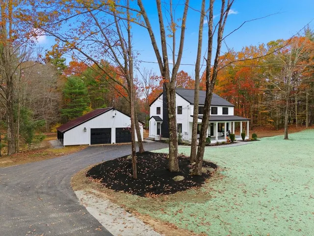 $1,099,900 | 104 Piscassic Road, Newfields, NH 03856