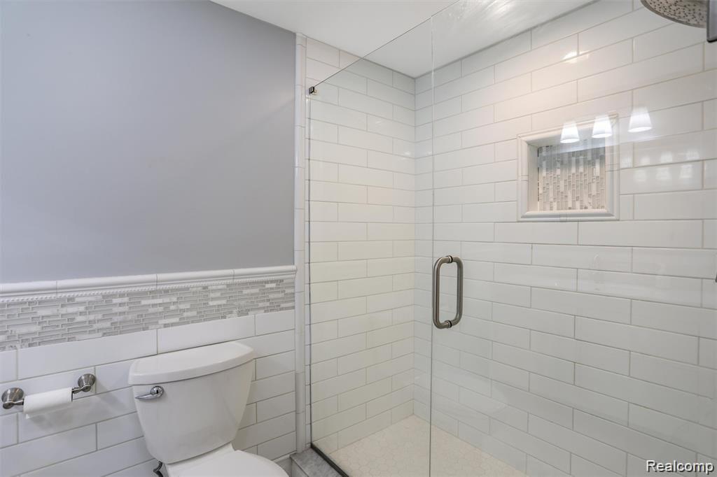 4560 Valley View Point Rochester, MI 48306 - Photo 56 of 63