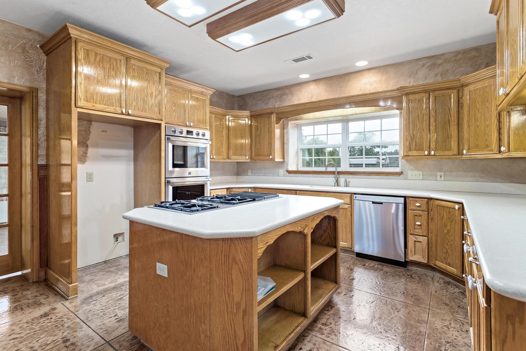486 Parish Road Orange, TX 77632 - Photo 14 of 49