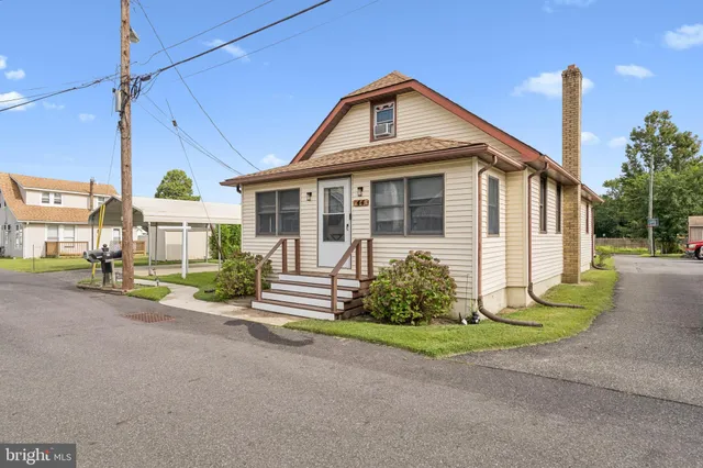 $215,000 | 44 Delaware Avenue, Salem, NJ 08079