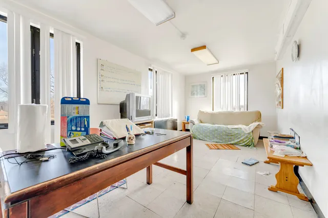 $379,000 | 13651 Crawford Avenue, Crestwood, IL 60418