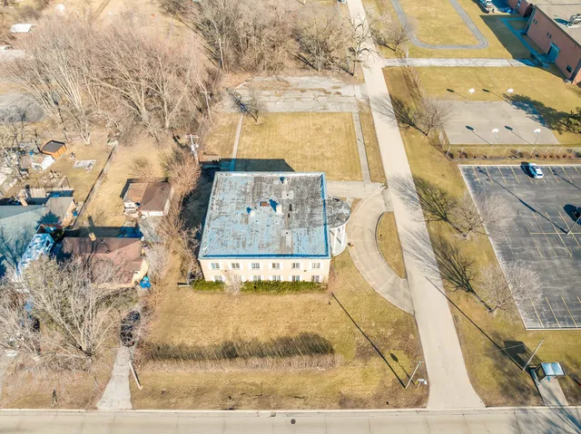 $379,000 | 13651 Crawford Avenue, Crestwood, IL 60418