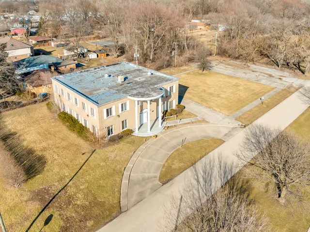 $379,000 | 13651 Crawford Avenue, Crestwood, IL 60418