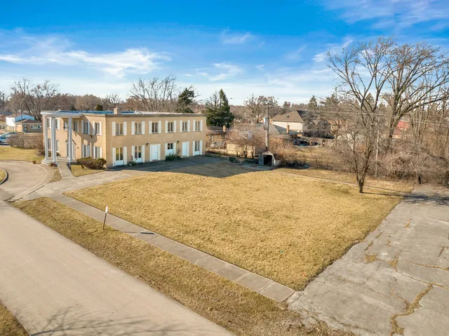 $379,000 | 13651 Crawford Avenue, Crestwood, IL 60418