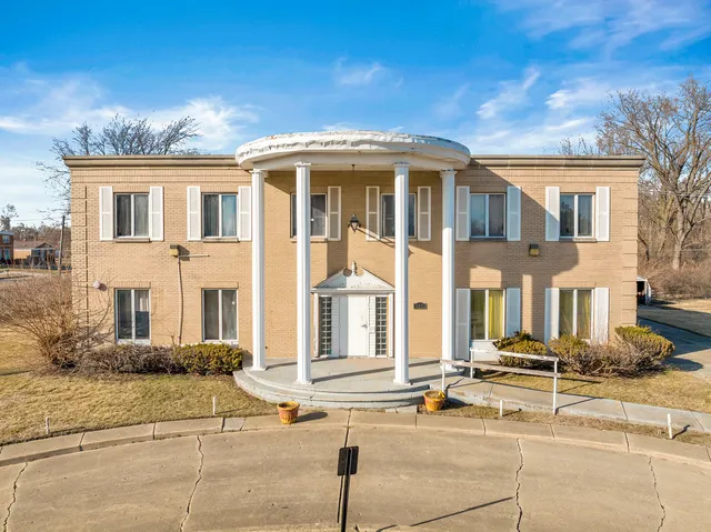 $379,000 | 13651 Crawford Avenue, Crestwood, IL 60418