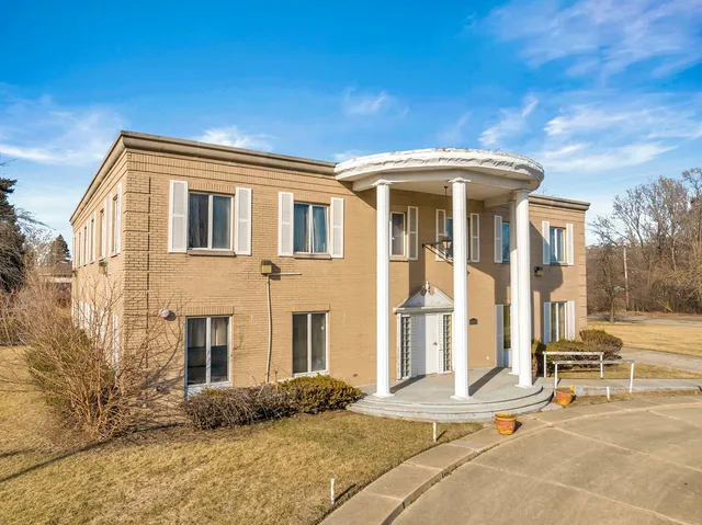 $379,000 | 13651 Crawford Avenue, Crestwood, IL 60418