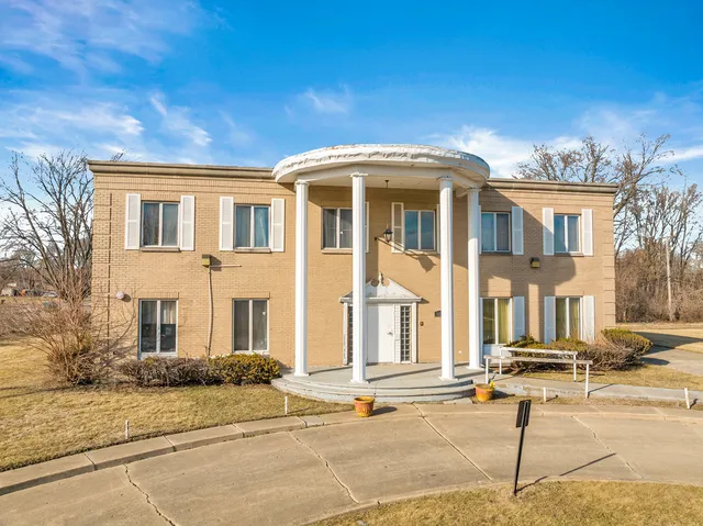 $379,000 | 13651 Crawford Avenue, Crestwood, IL 60418