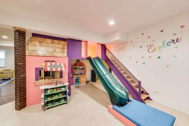 a front view of house with yard