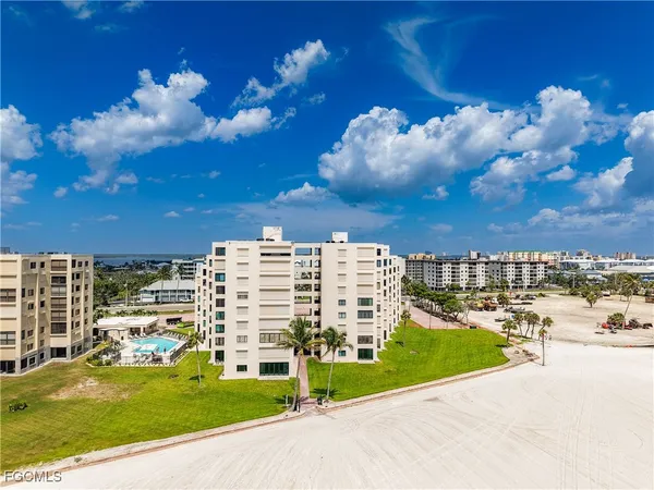 $599,000 | 6672 Estero Boulevard, Unit A610, Fort Myers Beach, FL 33931