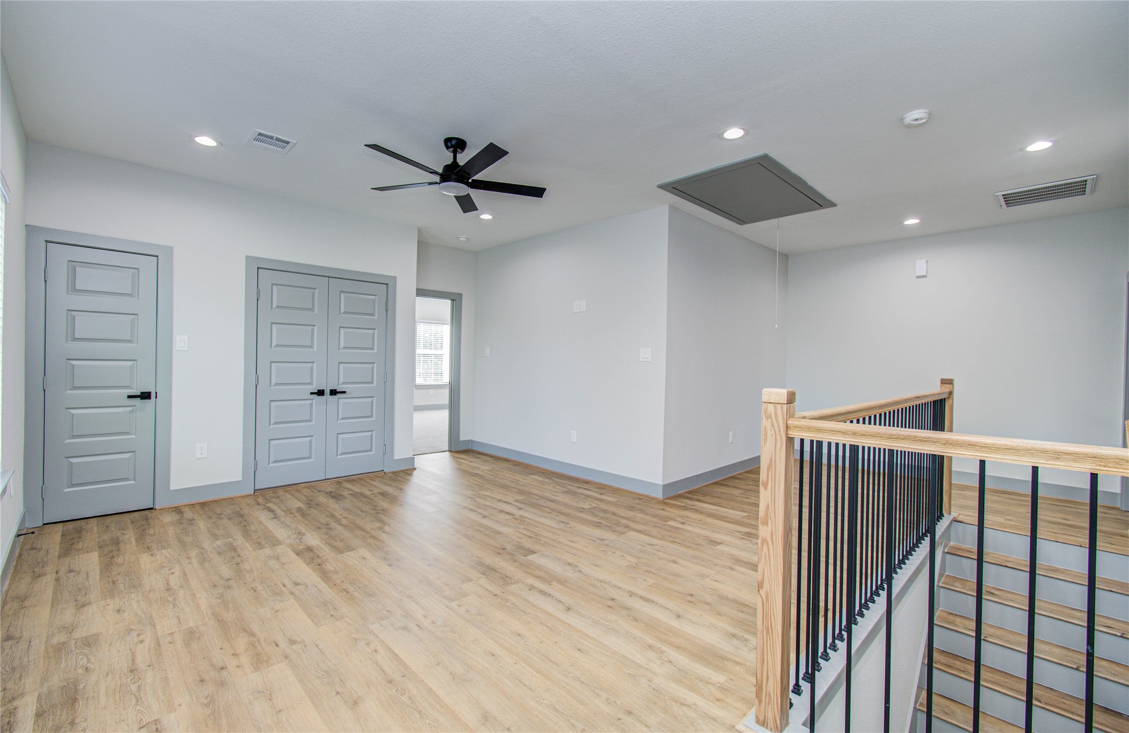 835 South Victory Drive Houston, TX 77088 - Photo 34 of 39