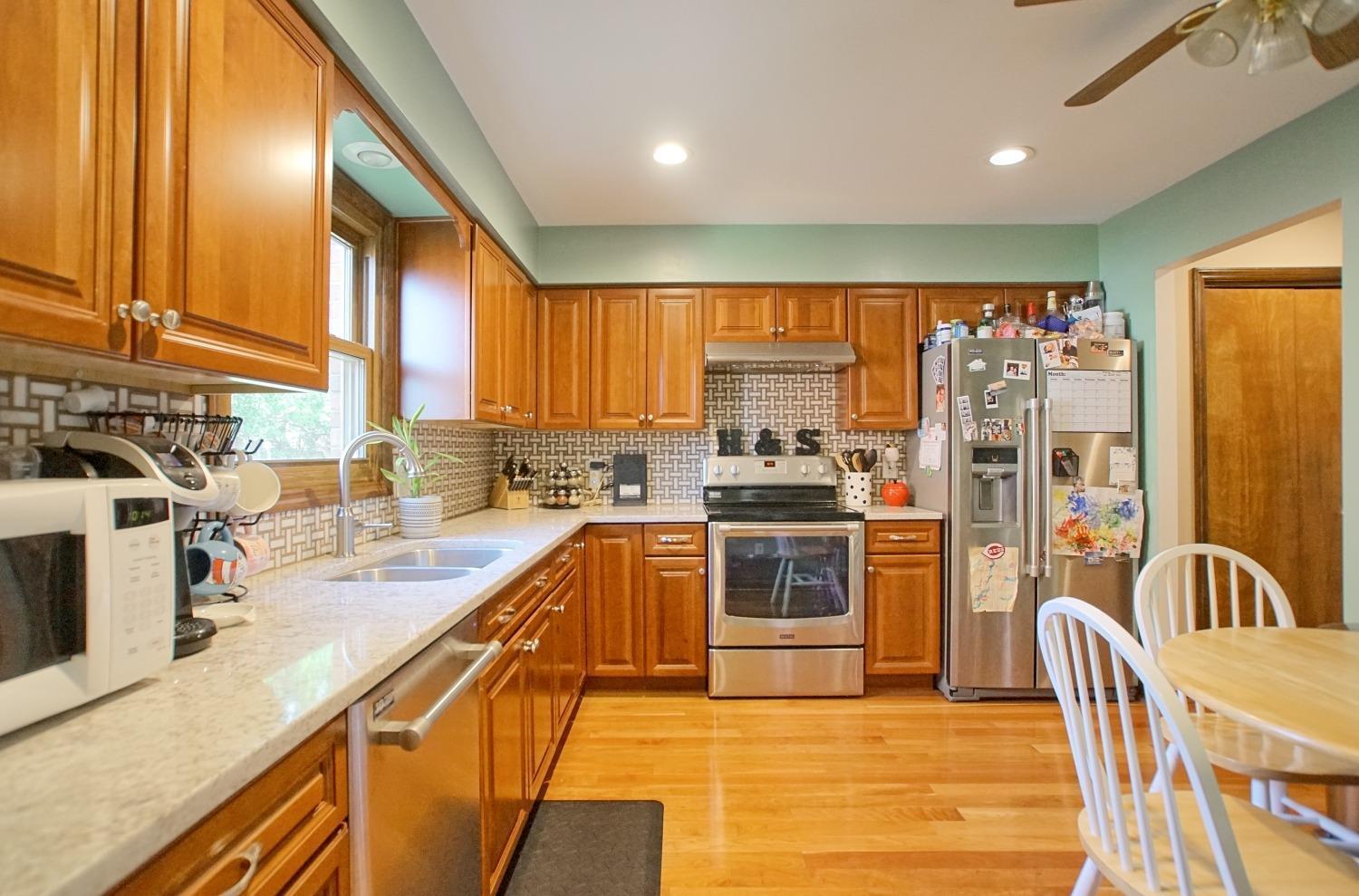 5859 Lawrence Road Cincinnati, OH 45248 - Photo 13 of 41