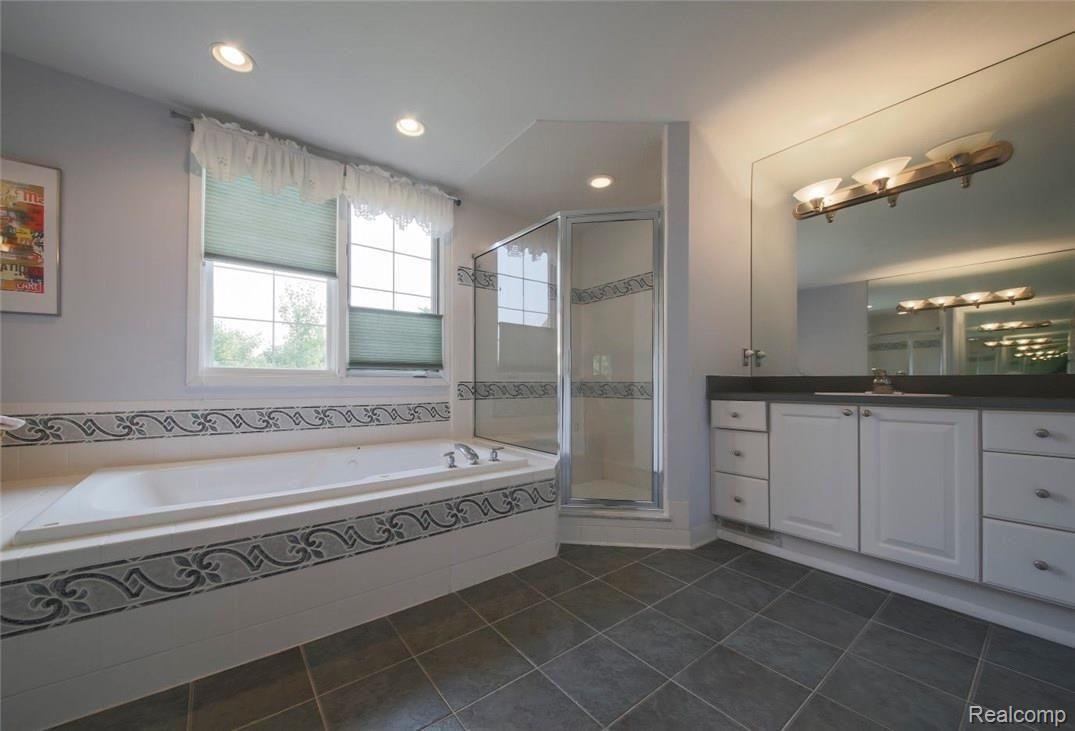 47459 Madison Road Canton, MI 48188 - Photo 21 of 27 21-photo-print-3325602.jpg