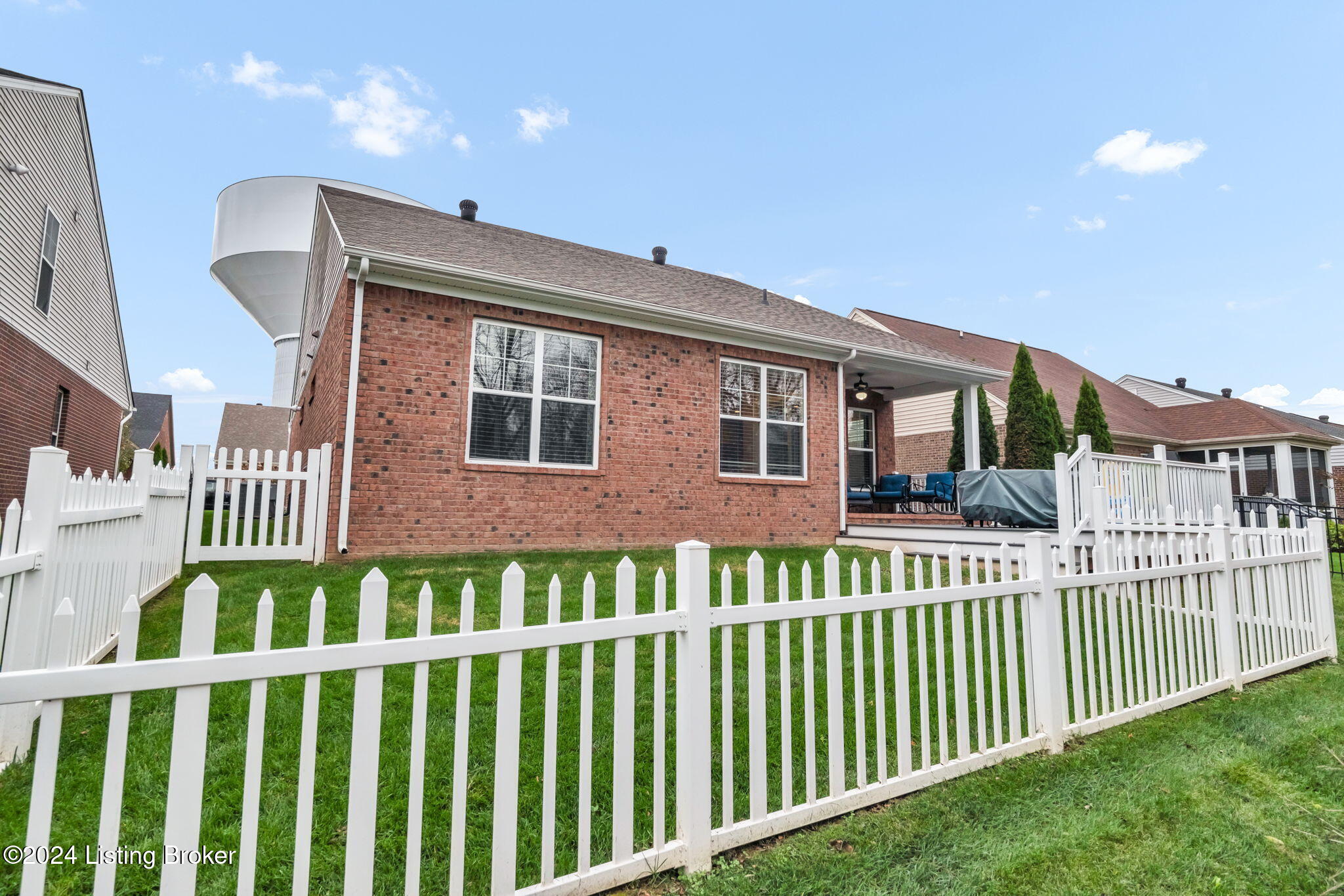 10107 Long Home Road Louisville, KY 40291 - Photo 33 of 40 10107 Long Home Rd-06