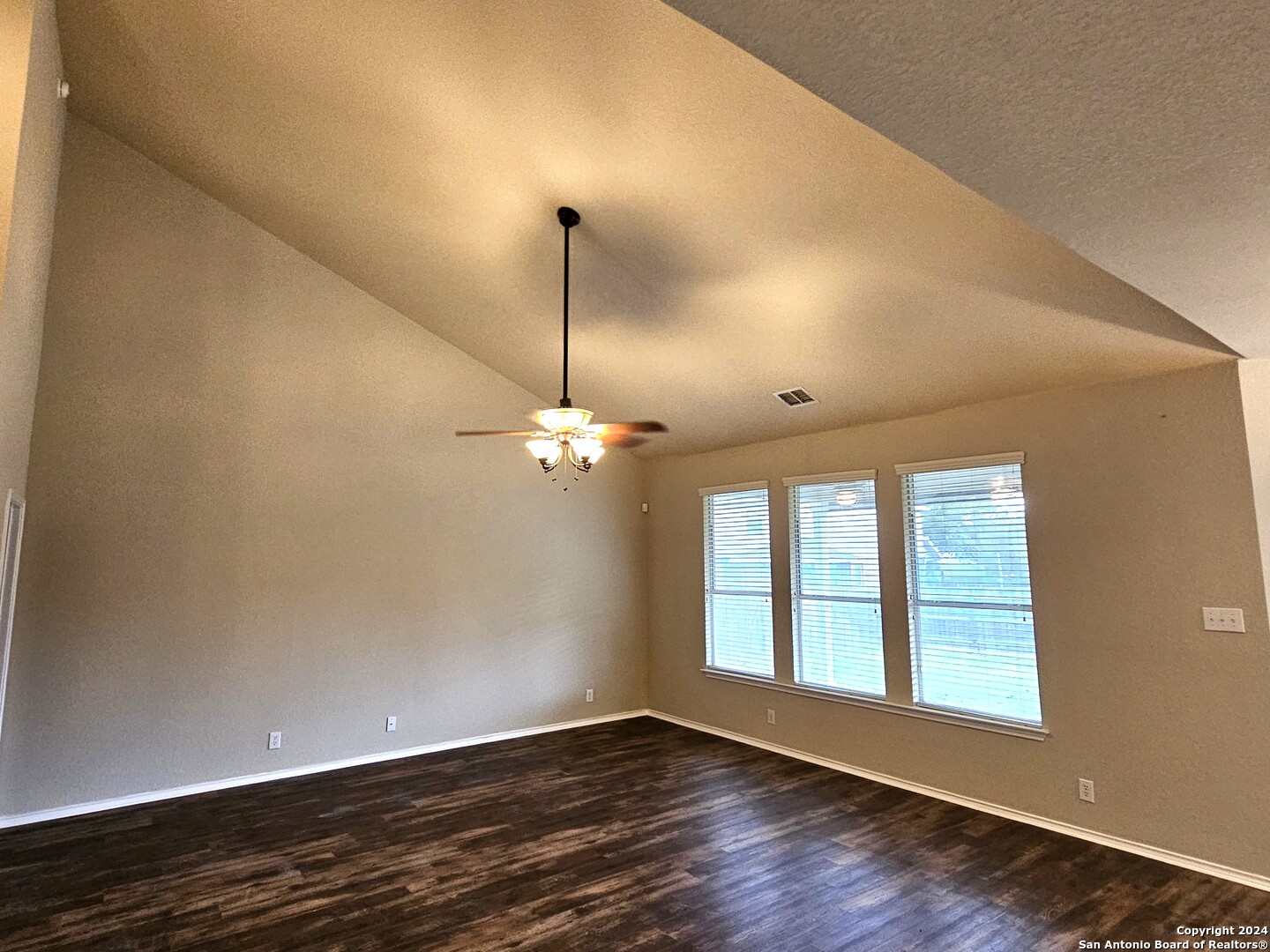 400 Apache Ledge Cibolo, TX 78108 - Photo 11 of 30