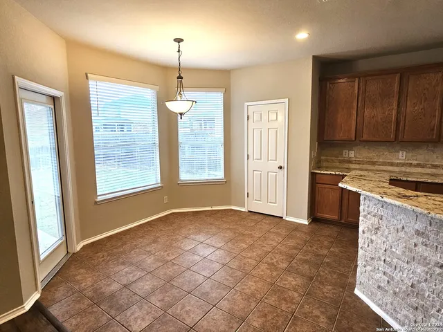 $1,900 | 400 Apache Ledge, Cibolo, TX 78108