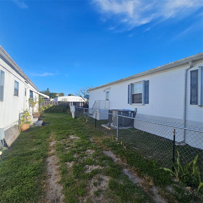 11891 Atlantic Circle Boca Raton, FL 33428 - Photo 40 of 48