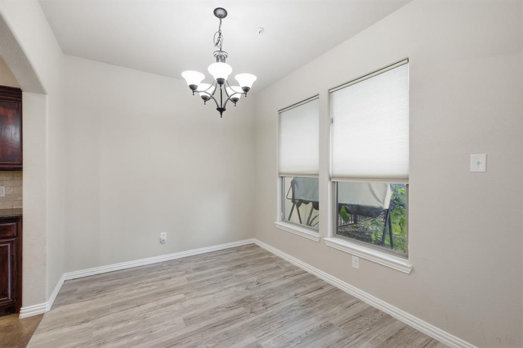 237 Corinna Court Hurst, TX 76053 - Photo 12 of 32