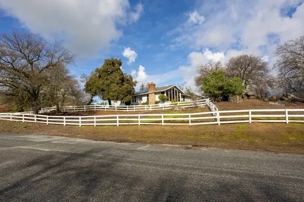 $495,000 | 16021 Cattle Drive, Springville, CA 93265