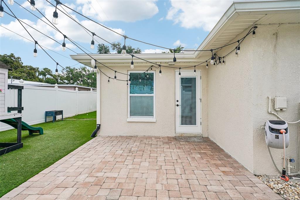 9725 48th Place North St. Petersburg, FL 33708 - Photo 38 of 51