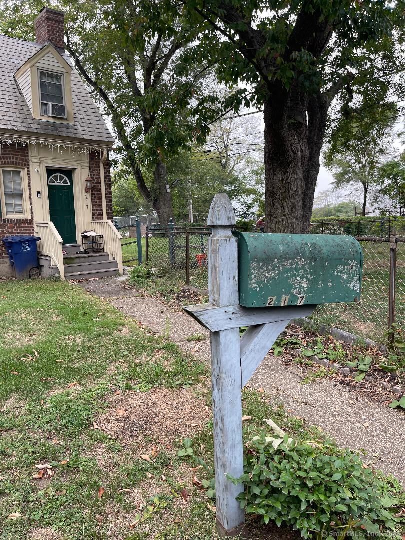 217 Alsace Street Bridgeport, CT 06604 - Photo 3 of 29