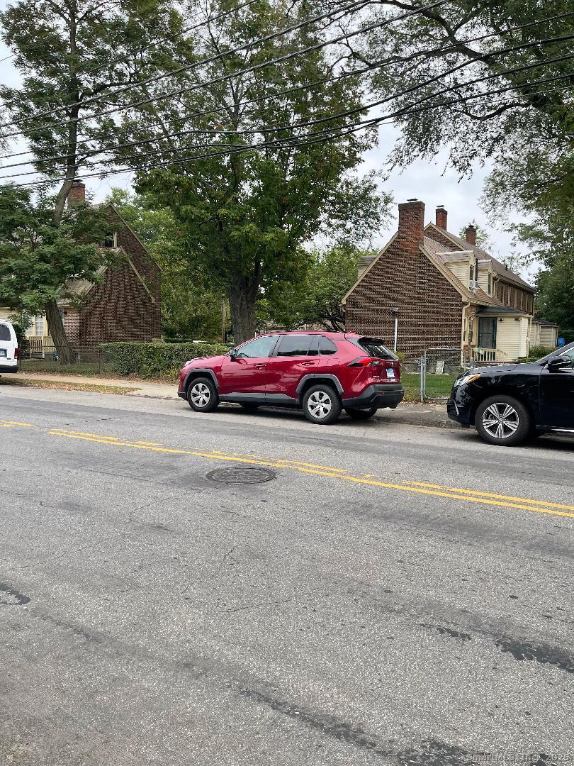 217 Alsace Street Bridgeport, CT 06604 - Photo 6 of 29