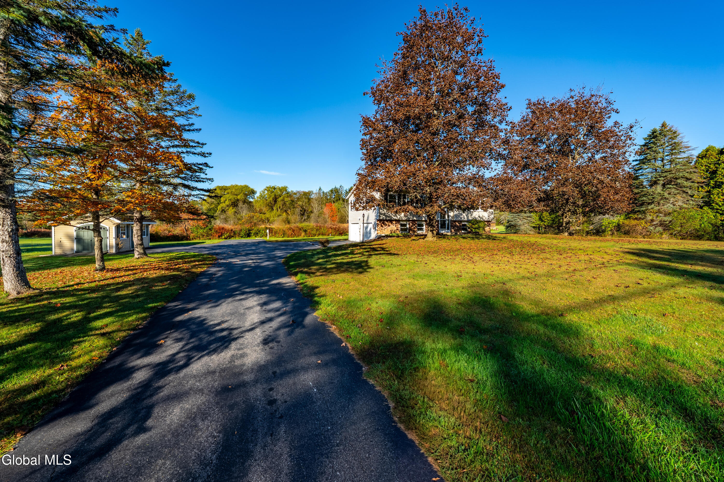 275 Middleline Road Ballston, NY 12020 - Photo 4 of 29 DSC08429-HDR