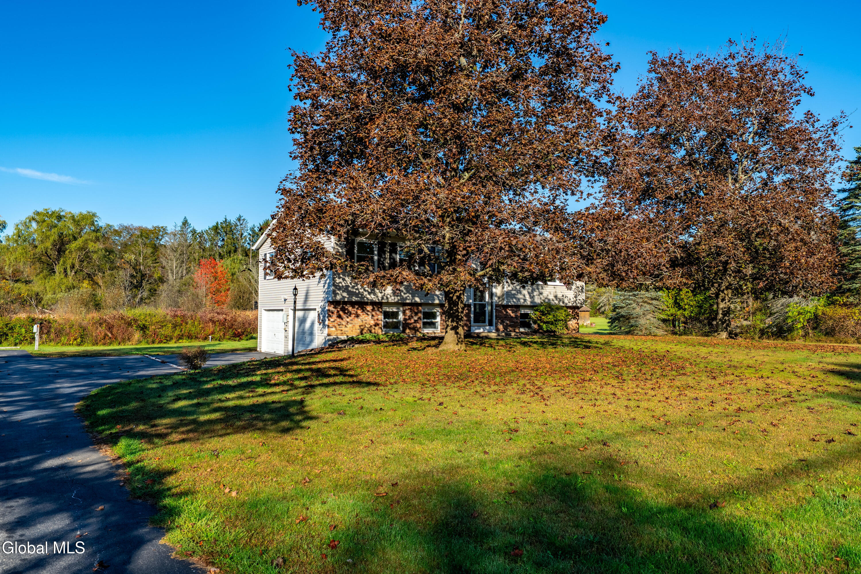 275 Middleline Road Ballston, NY 12020 - Photo 5 of 29 DSC08434-HDR