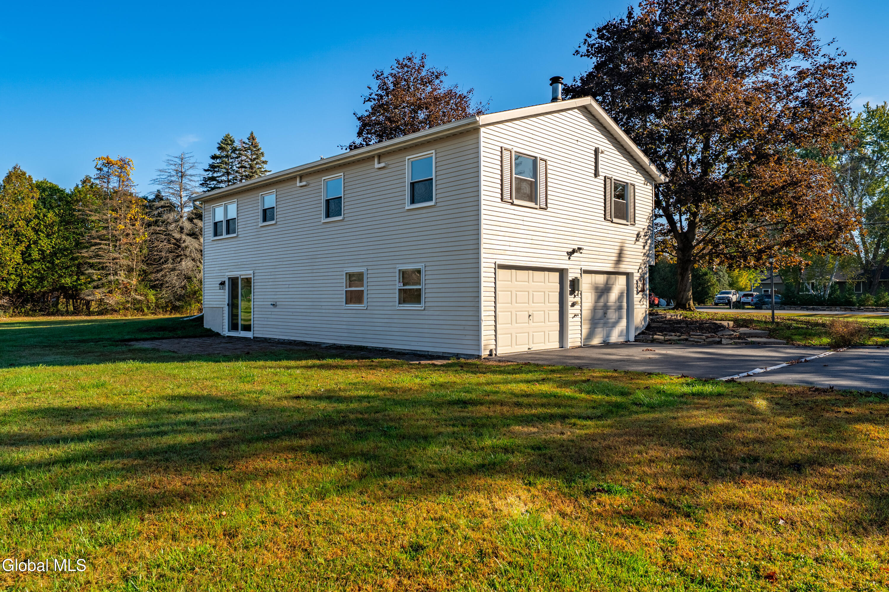 275 Middleline Road Ballston, NY 12020 - Photo 8 of 29 DSC08449-HDR