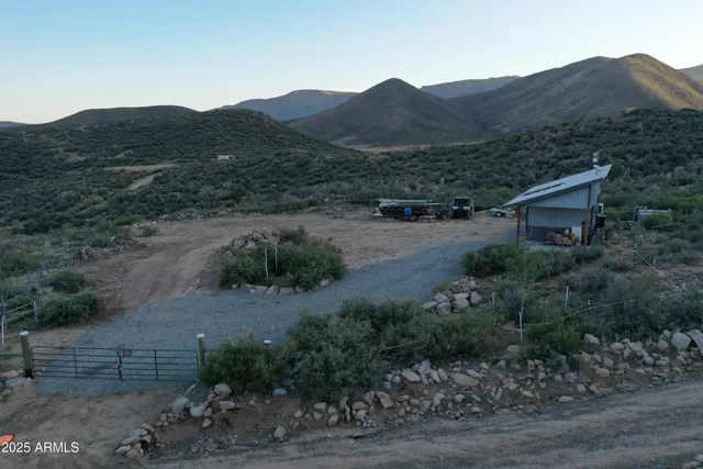 $165,000 | 5720 South Miners Pick Road, Unit 3, Mayer, AZ 86333