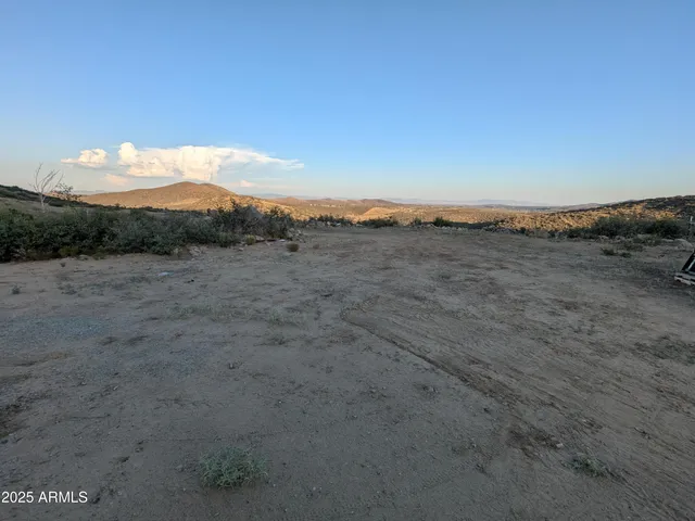 $165,000 | 5720 South Miners Pick Road, Unit 3, Mayer, AZ 86333