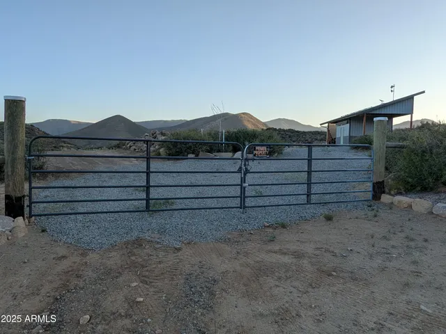 $165,000 | 5720 South Miners Pick Road, Unit 3, Mayer, AZ 86333