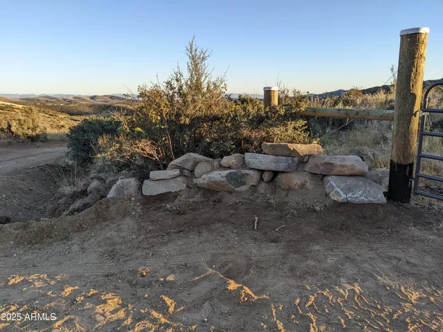 $165,000 | 5720 South Miners Pick Road, Unit 3, Mayer, AZ 86333