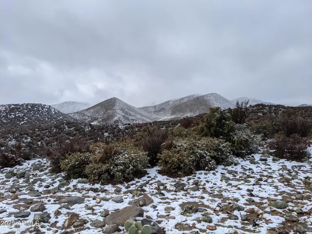 $165,000 | 5720 South Miners Pick Road, Unit 3, Mayer, AZ 86333