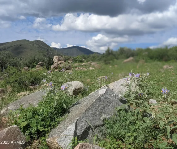 $165,000 | 5720 South Miners Pick Road, Unit 3, Mayer, AZ 86333