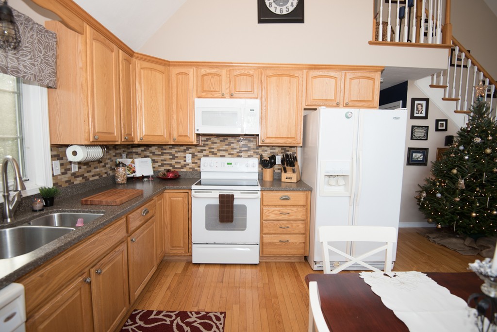 108 Clark Road Spencer, MA 01562 - Photo 3 of 30 Gallery Image 3