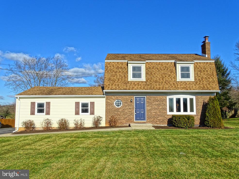5446 Beagle Road Elizabethtown, PA 17022 - Photo 1 of 25 Gallery Image 1