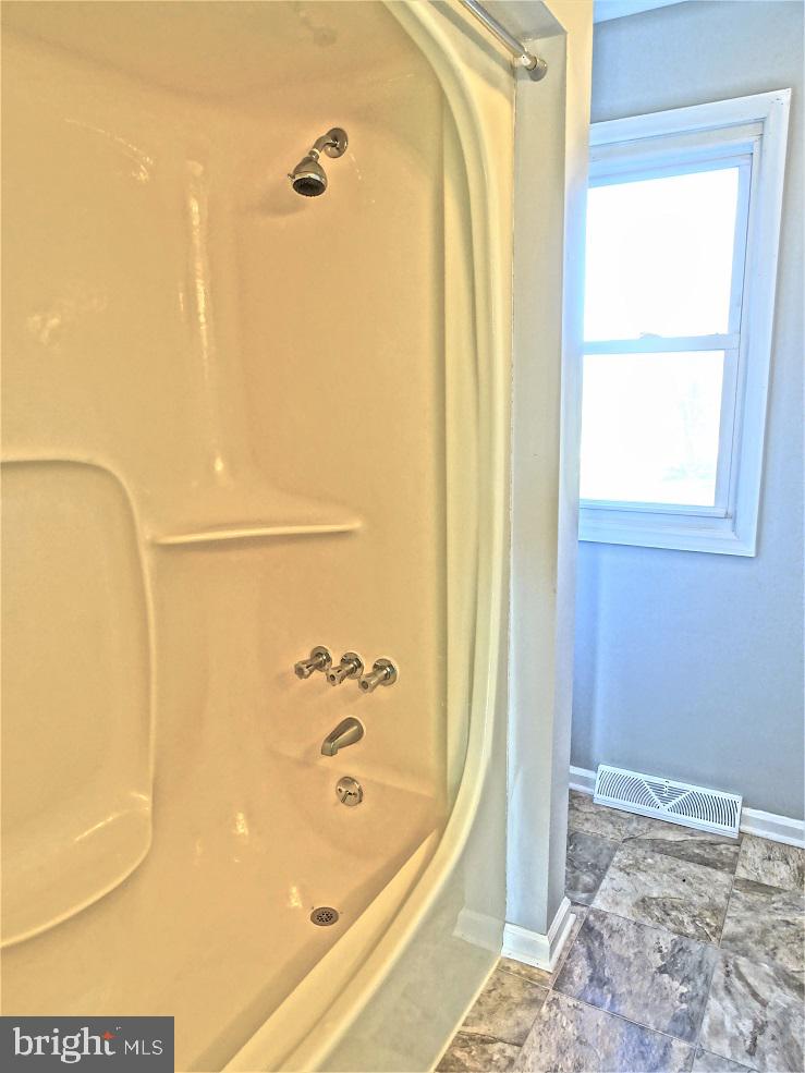 5446 Beagle Road Elizabethtown, PA 17022 - Photo 13 of 25 Gallery Image 13