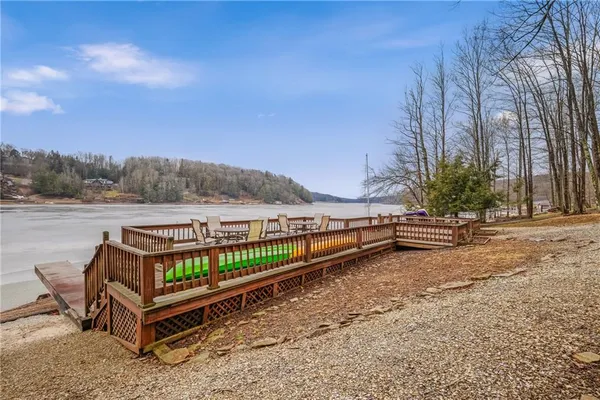 $1,200,000 | 1697 Peninsula Drive, Central City, PA 15926