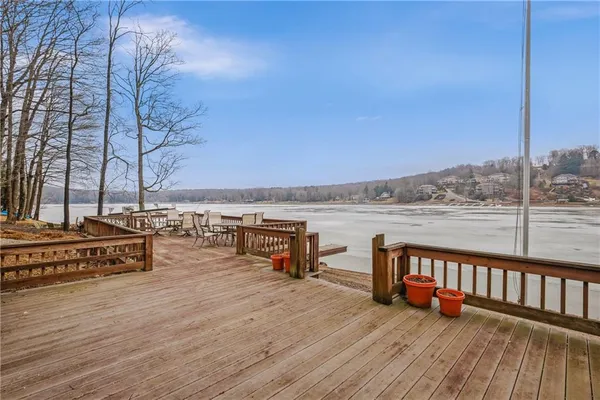 $1,200,000 | 1697 Peninsula Drive, Central City, PA 15926