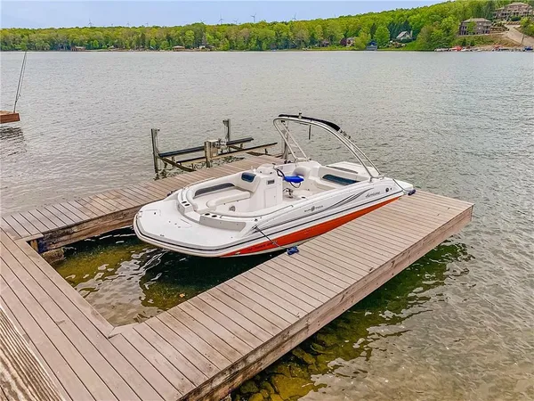 $1,200,000 | 1697 Peninsula Drive, Central City, PA 15926