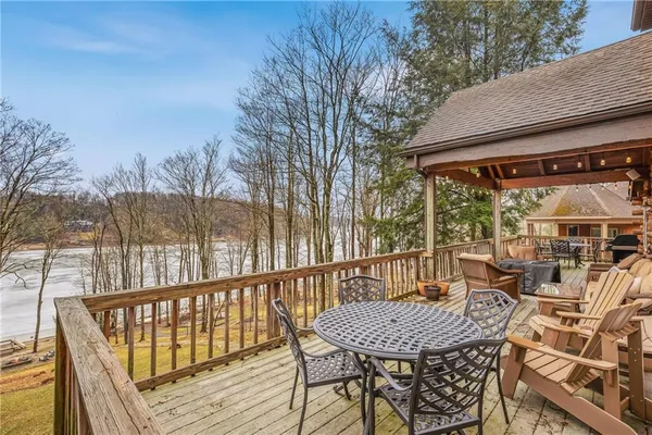 $1,200,000 | 1697 Peninsula Drive, Central City, PA 15926