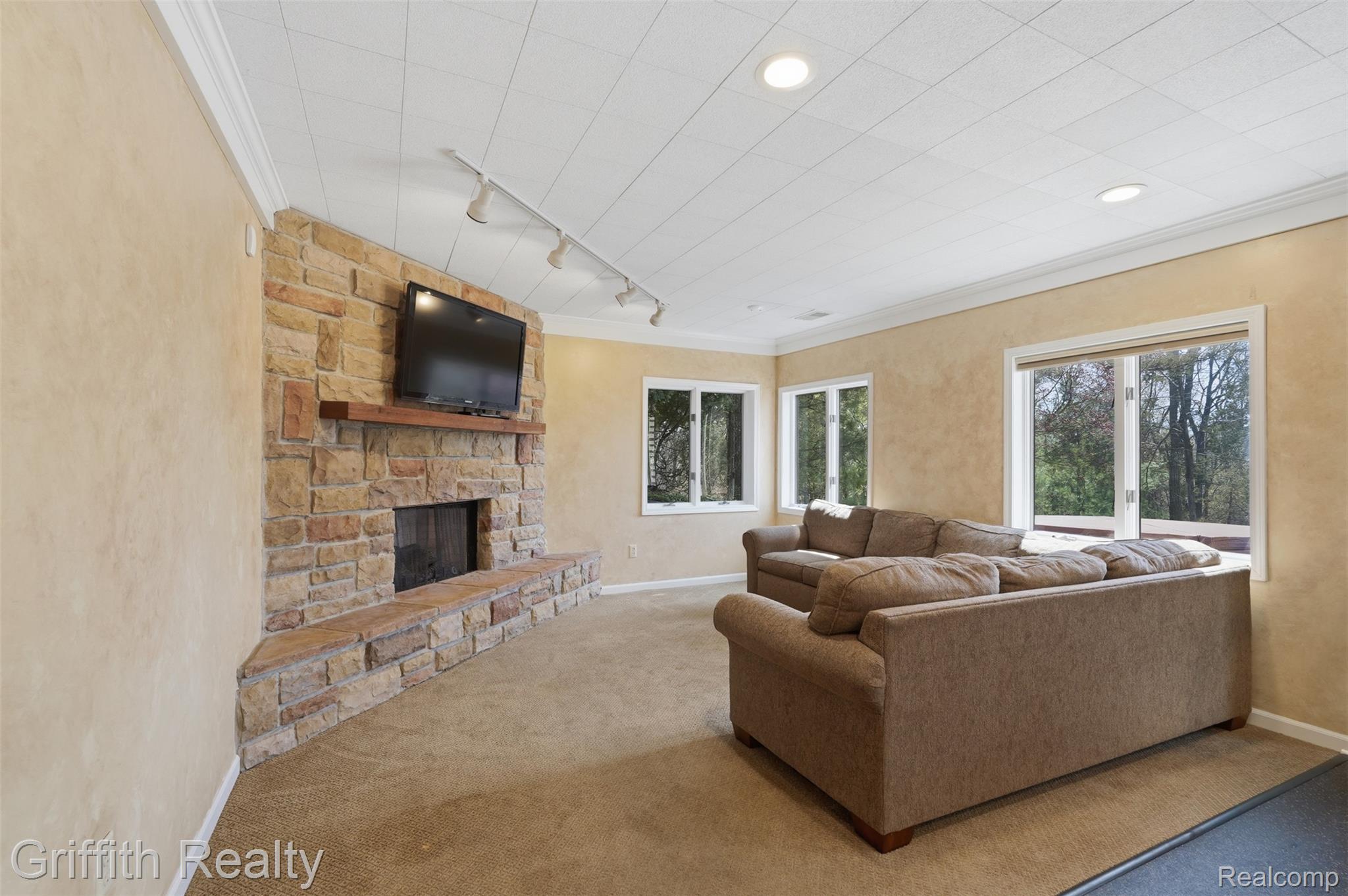 7253 Summit Ridge Brighton, MI 48116 - Photo 39 of 67 41_7253 summit ridge-41.jpg