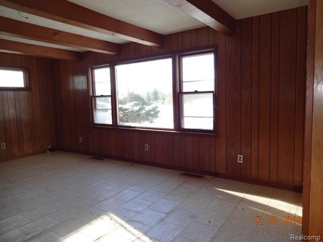 5282 Cade Road Capac, MI 48014 - Photo 6 of 15 DSC01077.jpg