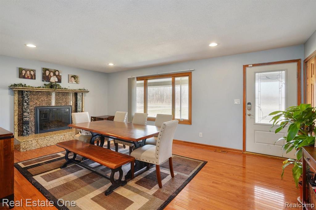 27901 King Road Romulus, MI 48174 - Photo 23 of 52