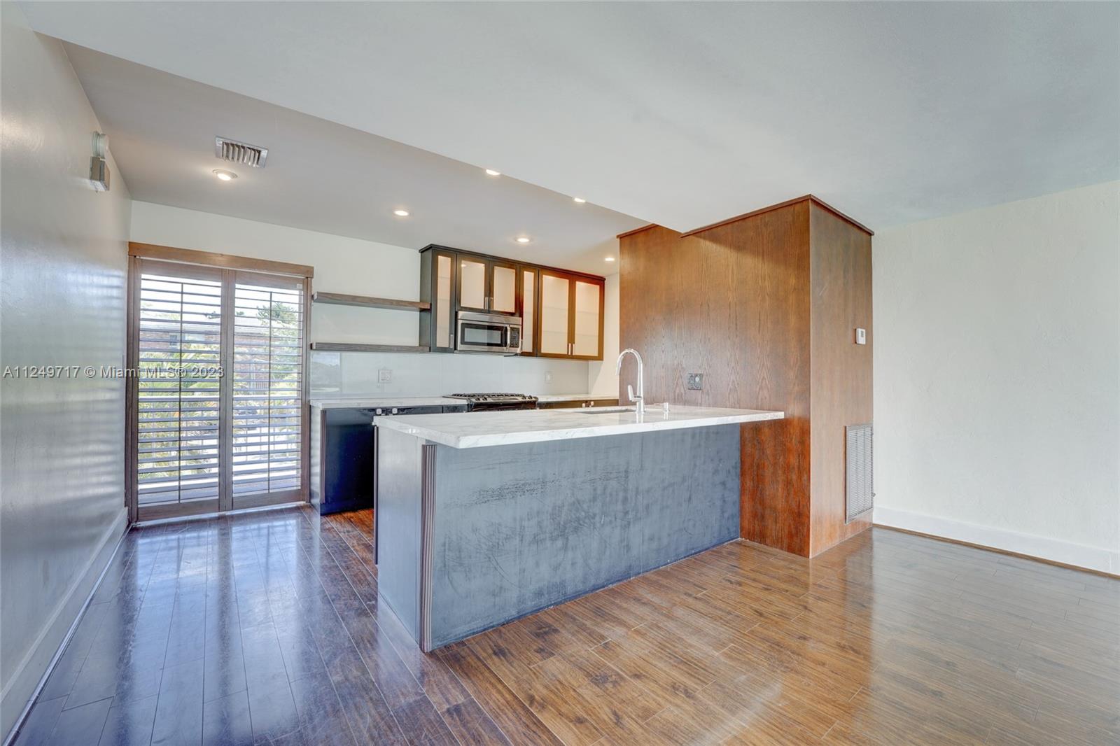 6739 Brookline Drive Hialeah, FL 33015 - Photo 15 of 45