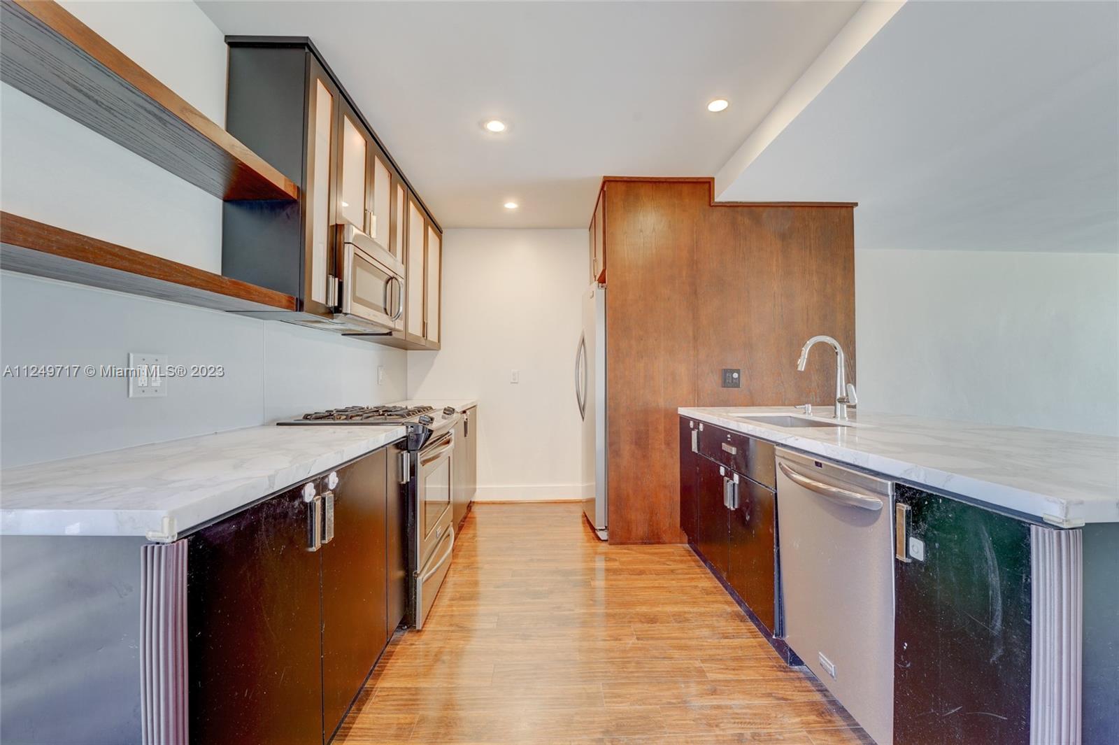 6739 Brookline Drive Hialeah, FL 33015 - Photo 16 of 45