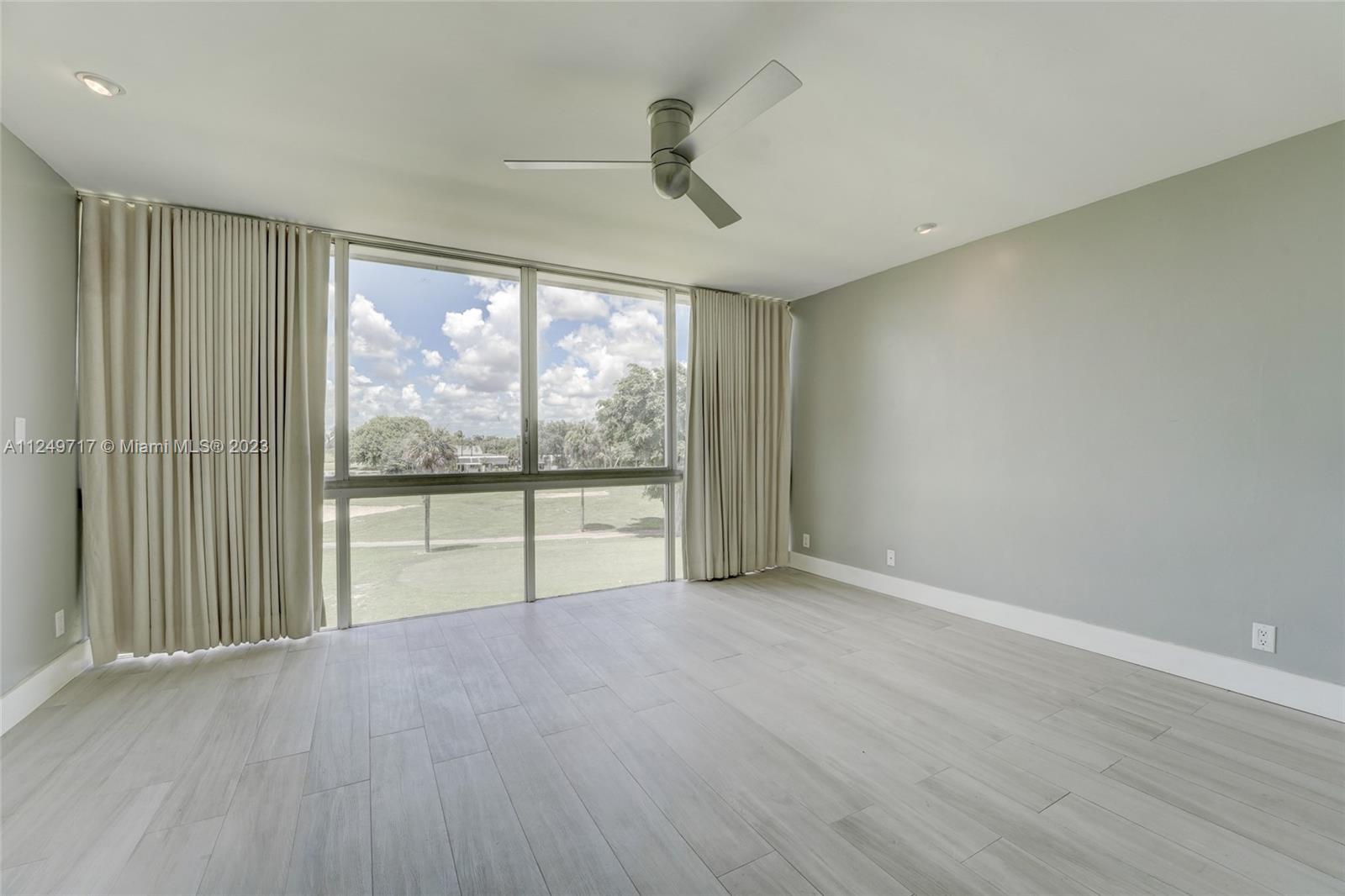 6739 Brookline Drive Hialeah, FL 33015 - Photo 23 of 45