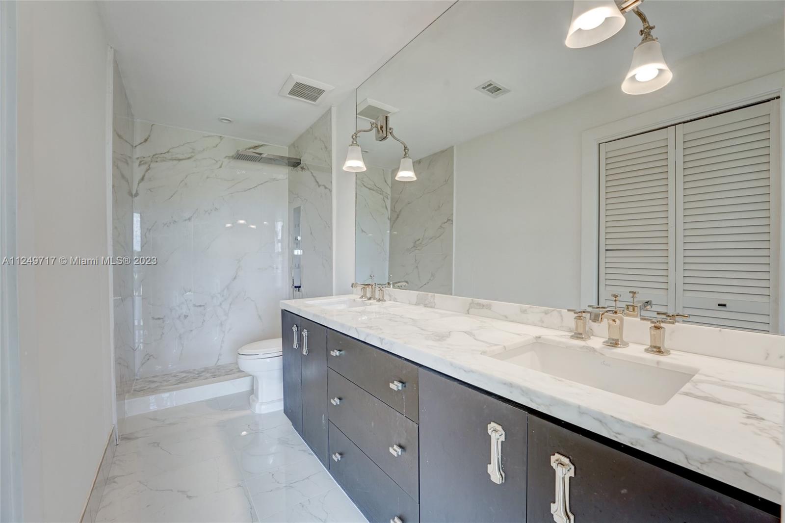 6739 Brookline Drive Hialeah, FL 33015 - Photo 26 of 45